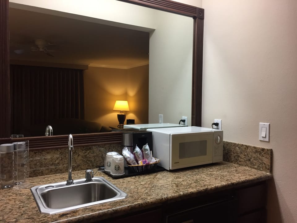 Premium Suite, 1 King Bed (Coast Premium King Junior Suite) | Private kitchenette | Coffee/tea maker