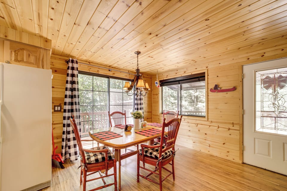 Dining Area | 1st Floor