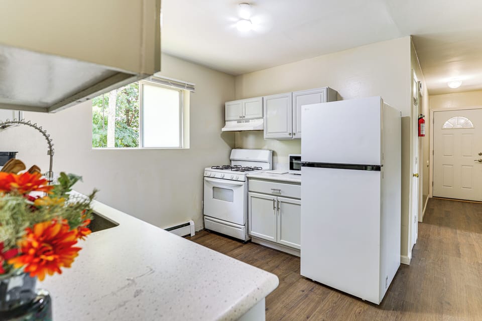 Kitchen | Keurig Coffee Maker | Toaster
