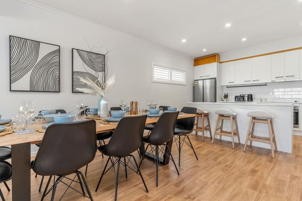 Come together over long lunches and family dinners, with the open layout keeping everyone connected.