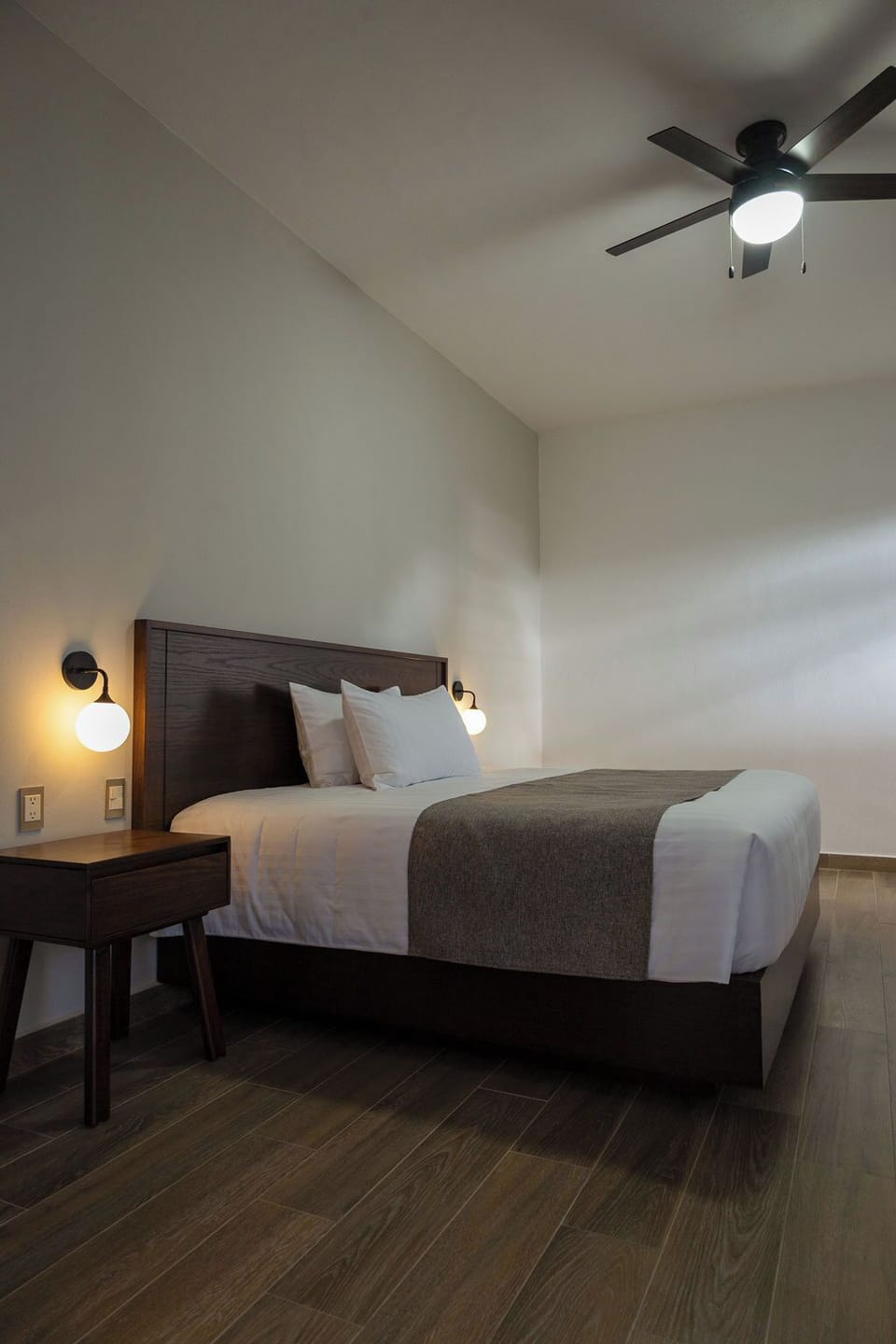 Family Room, Courtyard View | Desk, laptop workspace, free WiFi