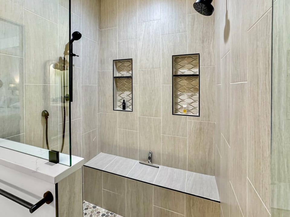 Master Shower with Dual Shower Heads