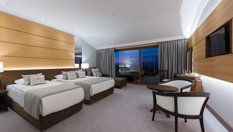 Premium bedding, minibar (free items), in-room safe, desk