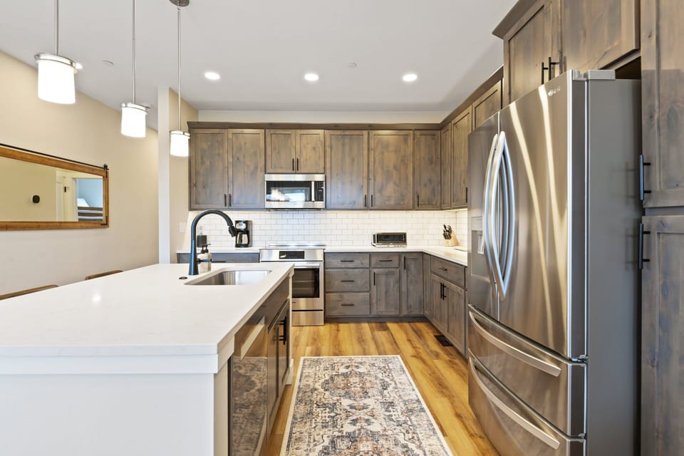Fully Equipped Chef's Kitchen