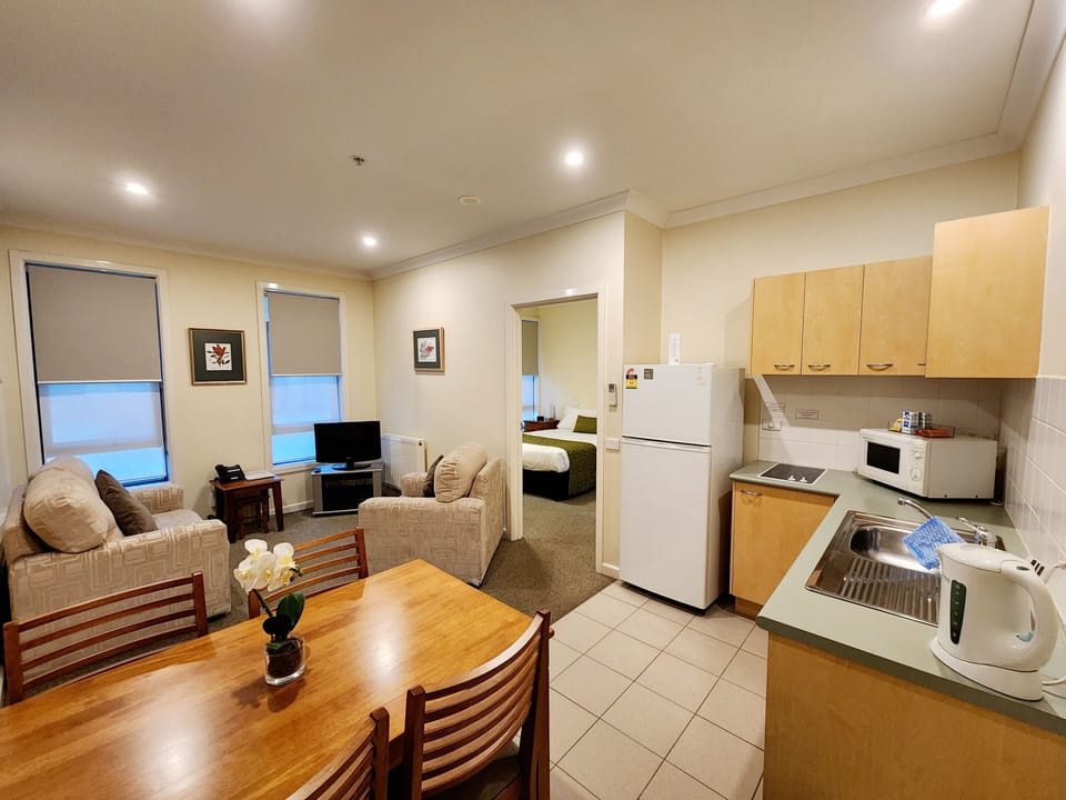 Comfort Apartment, 1 Bedroom, Kitchen, Courtyard Area | Private kitchen | Full-size fridge, microwave, cookware/dishes/utensils