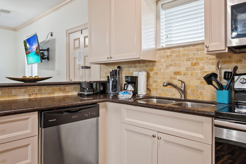 Fully equipped for all your needs while all on vacation.