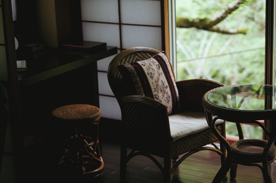 Double Room, River View | Living area