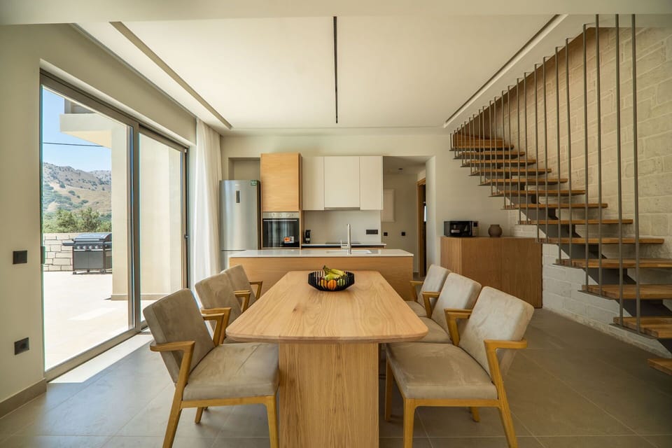 Dining Room, Kitchen