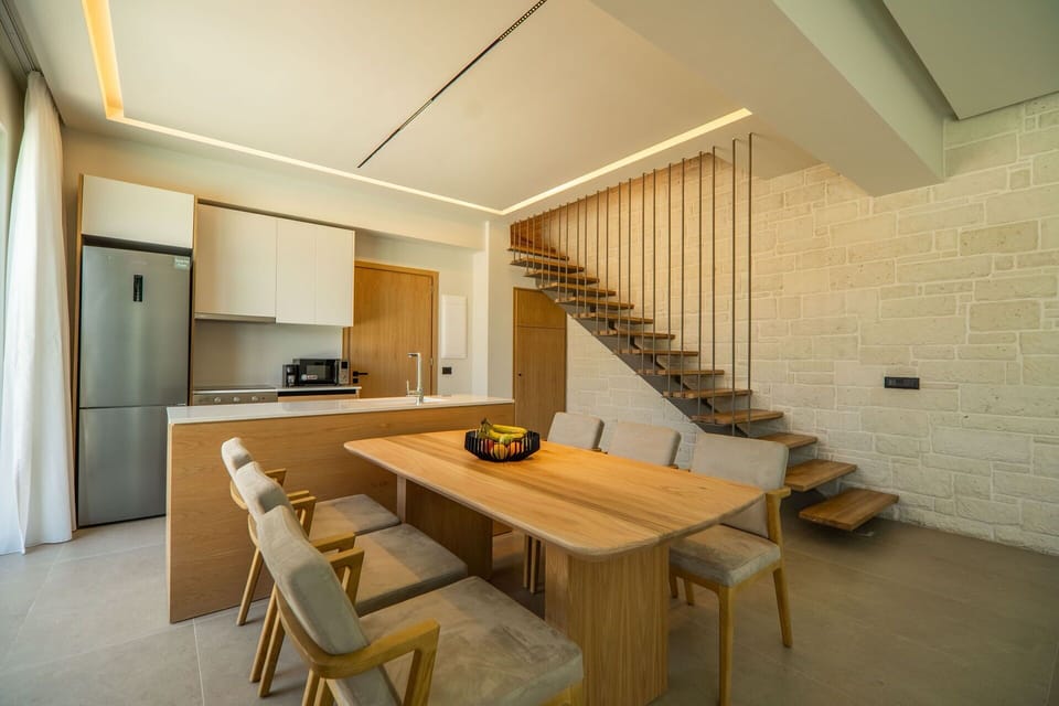 Dining Room, Kitchen