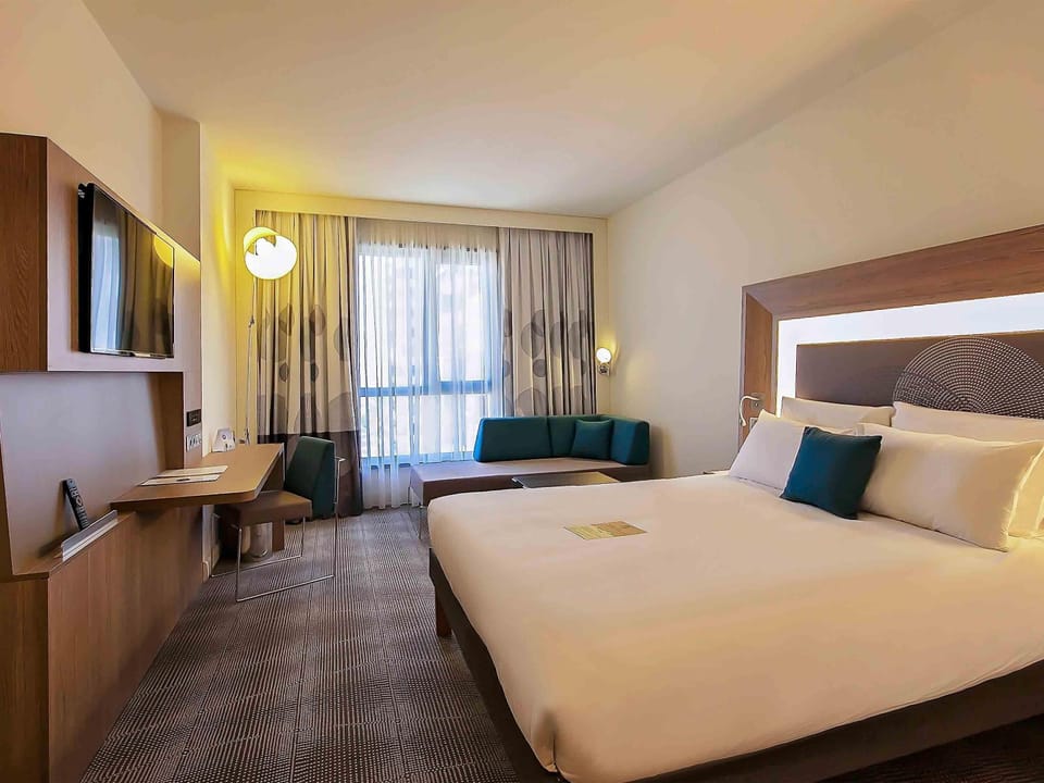 Superior Room, 1 Queen Bed with Sofa bed | Premium bedding, minibar, in-room safe, desk