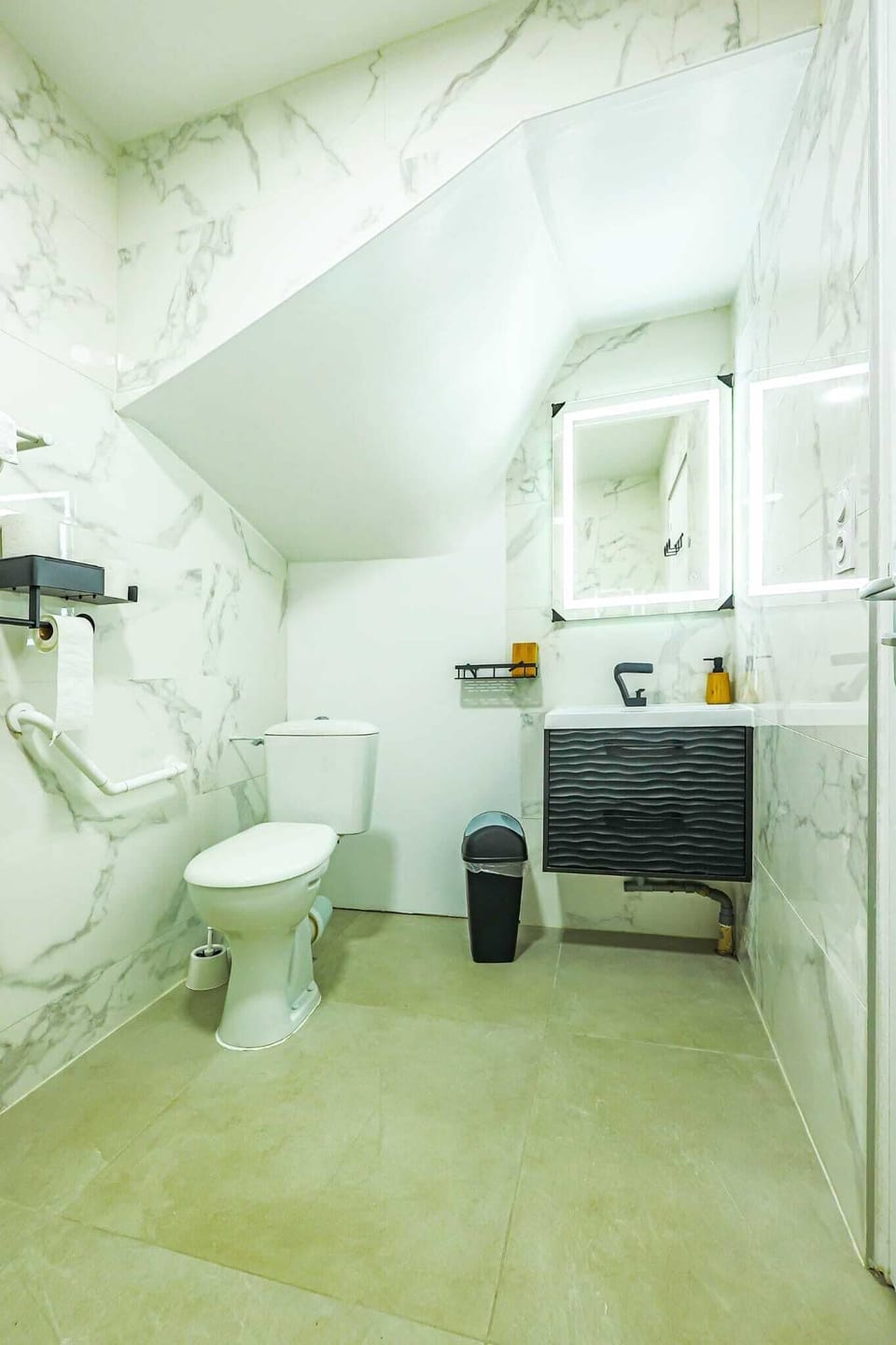 Comfort Double Room, City View | Bathroom