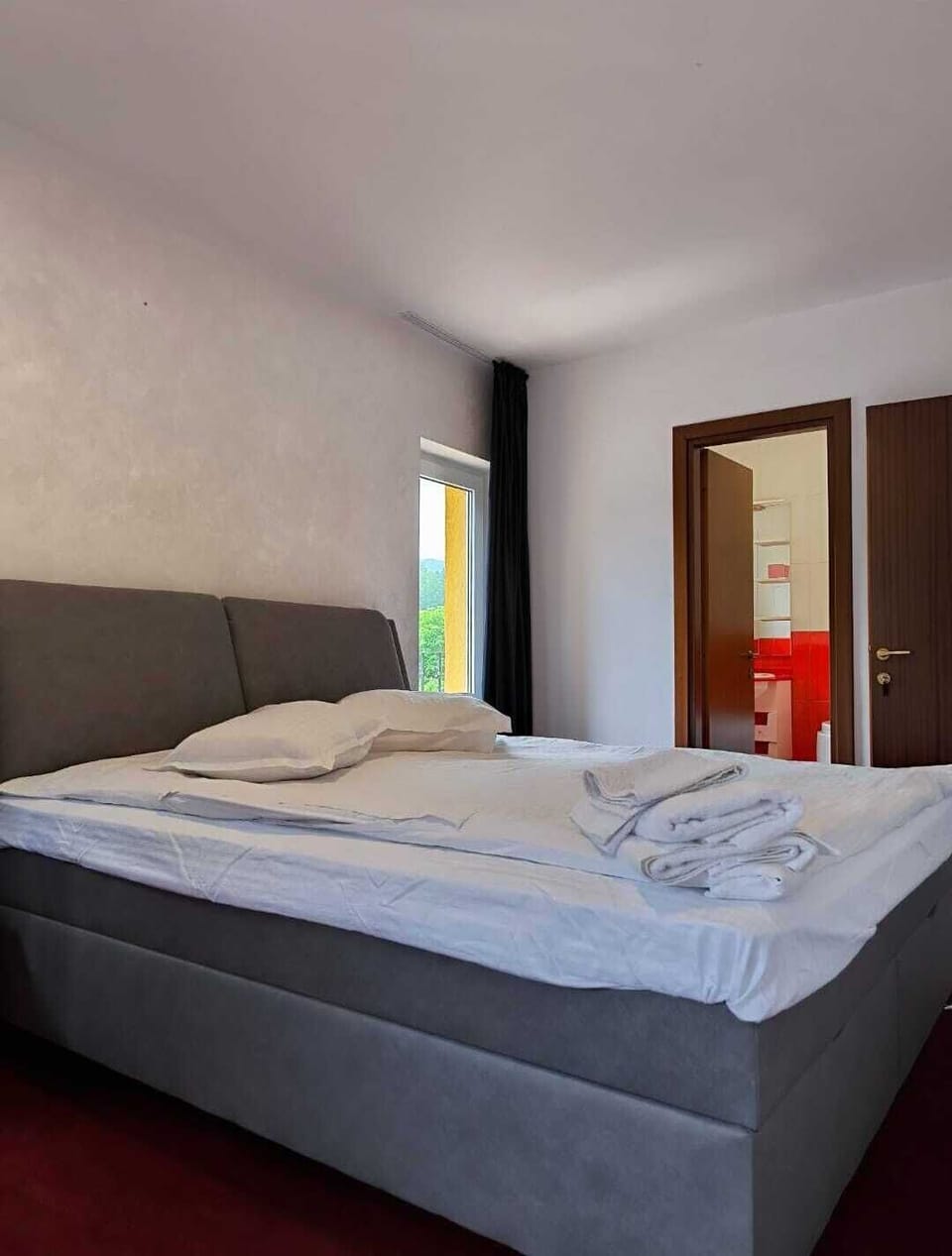 In-room safe, iron/ironing board (on request)