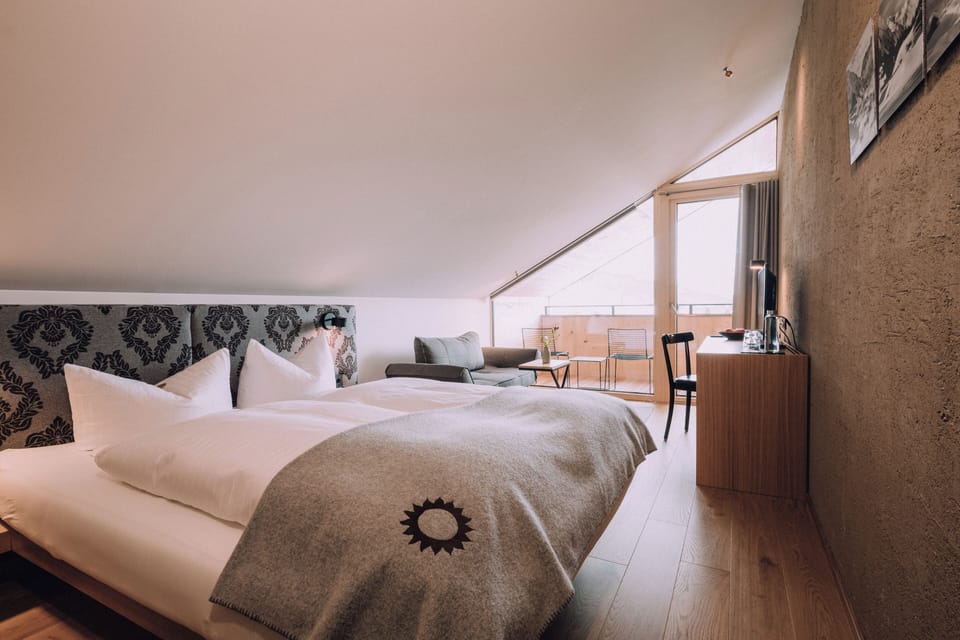 Standard Double Room, Balcony, Mountain View | Hypo-allergenic bedding available, in-room safe, desk, blackout drapes