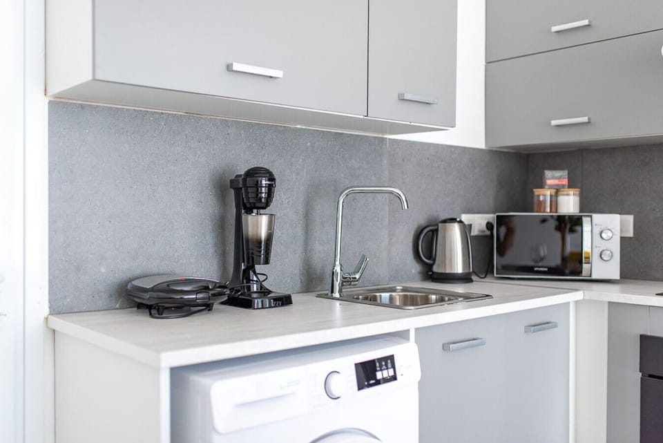 “Fully equipped kitchen—cook like you`re at home.”