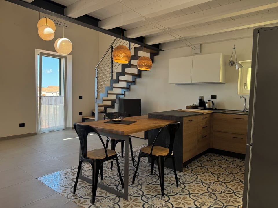 Deluxe Duplex, Pets Allowed, Sea View | Living area