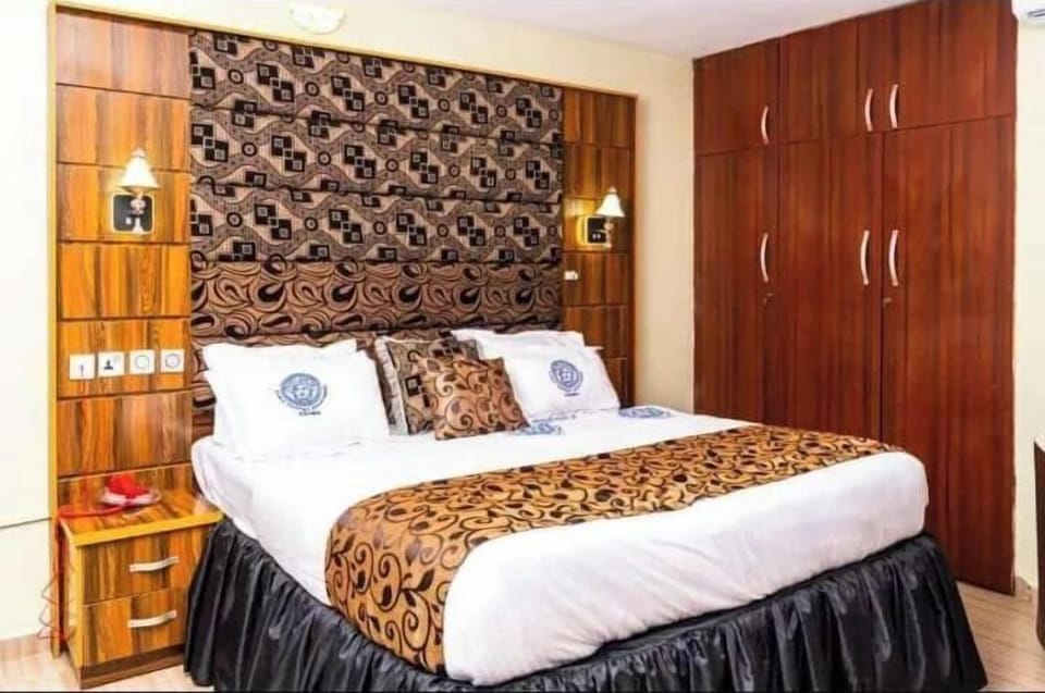Family Room, Balcony, City View | Desk, laptop workspace, blackout drapes, soundproofing