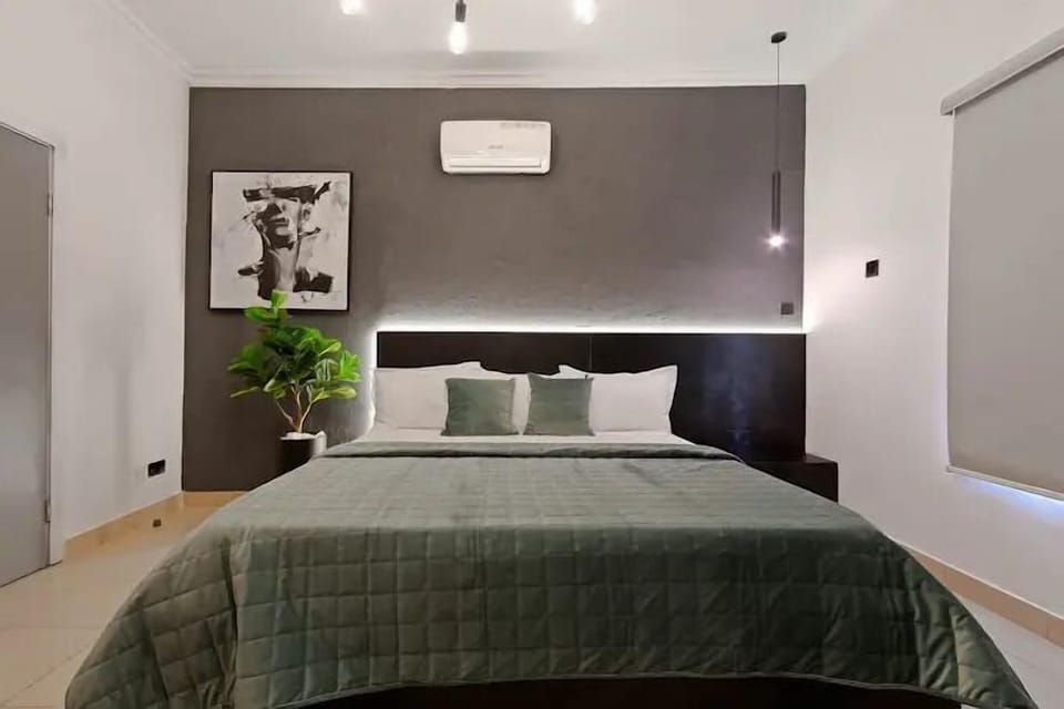 Deluxe Room, Balcony, City View | Desk, laptop workspace, blackout drapes, soundproofing