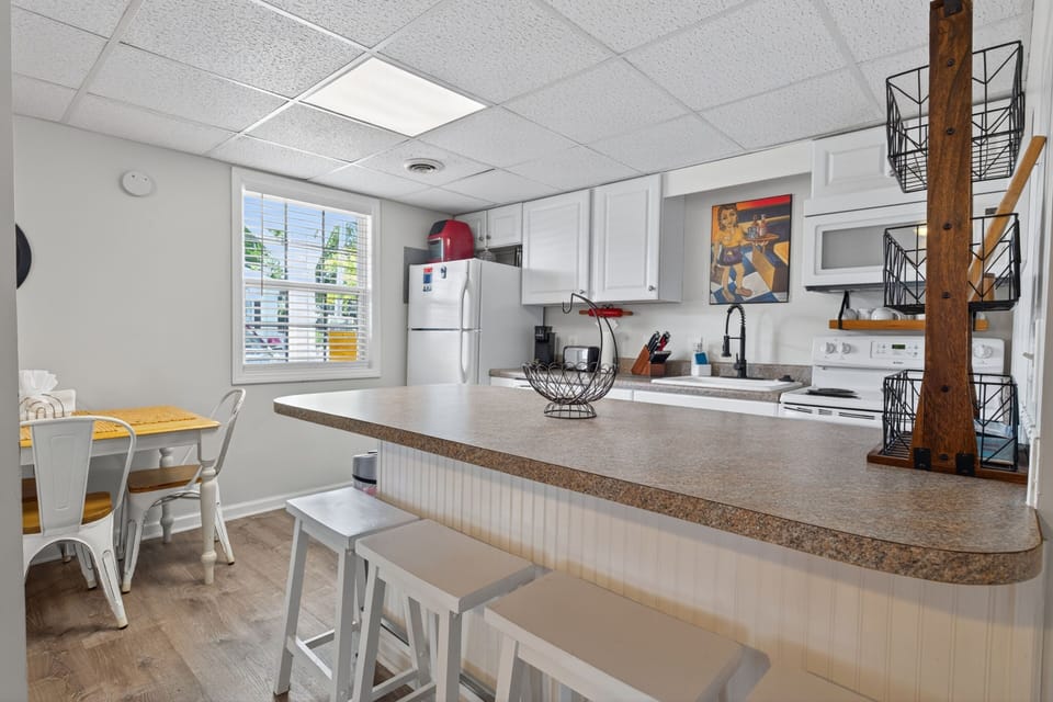 Duplex, 2 Bedrooms | Private kitchen | Coffee/tea maker, fridge, oven, toaster