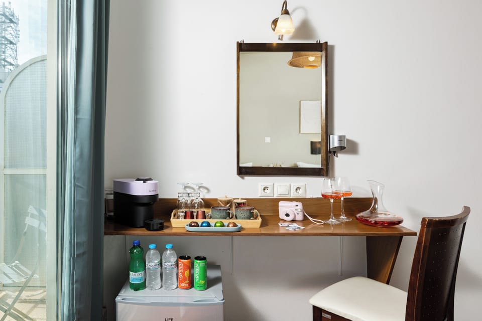 Classic Double Room, 1 Bedroom, Balcony, City View | Egyptian cotton sheets, premium bedding, down comforters, free minibar