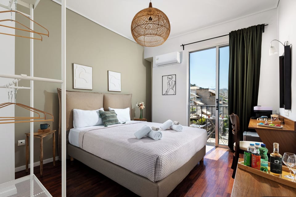 Classic Double Room, 1 Bedroom, Balcony, City View | Egyptian cotton sheets, premium bedding, down comforters, free minibar