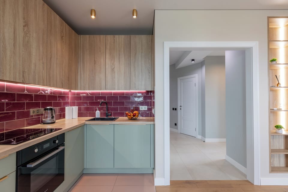 Comfort Apartment, Balcony, River View | Private kitchen | Full-size fridge, microwave, oven, stovetop