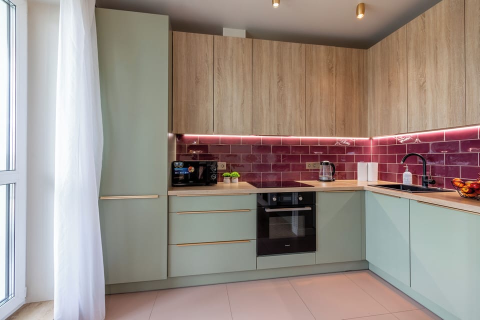 Comfort Apartment, Balcony, River View | Private kitchen | Full-size fridge, microwave, oven, stovetop