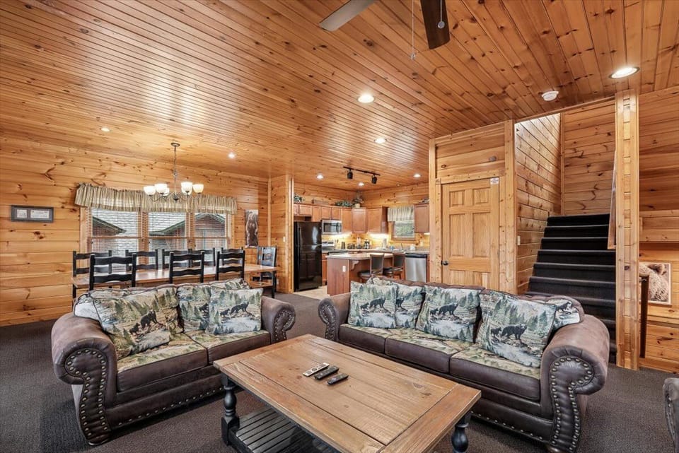 32-Living Room