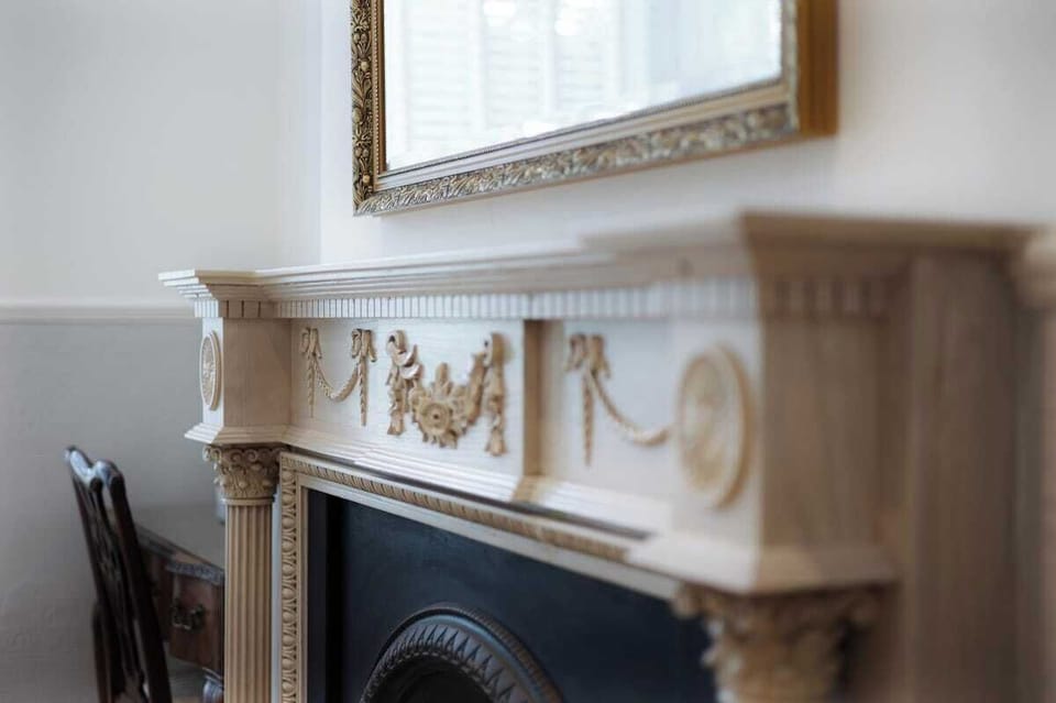 Step into charm and comfort in this one-bedroom vintage-style apartment — full of character and cozy touches.