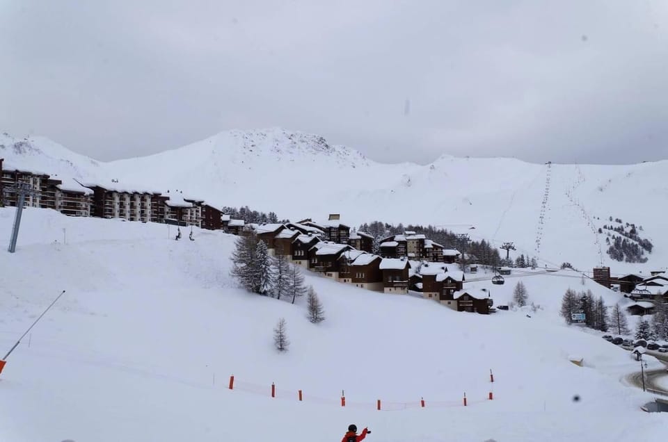Snow and ski sports