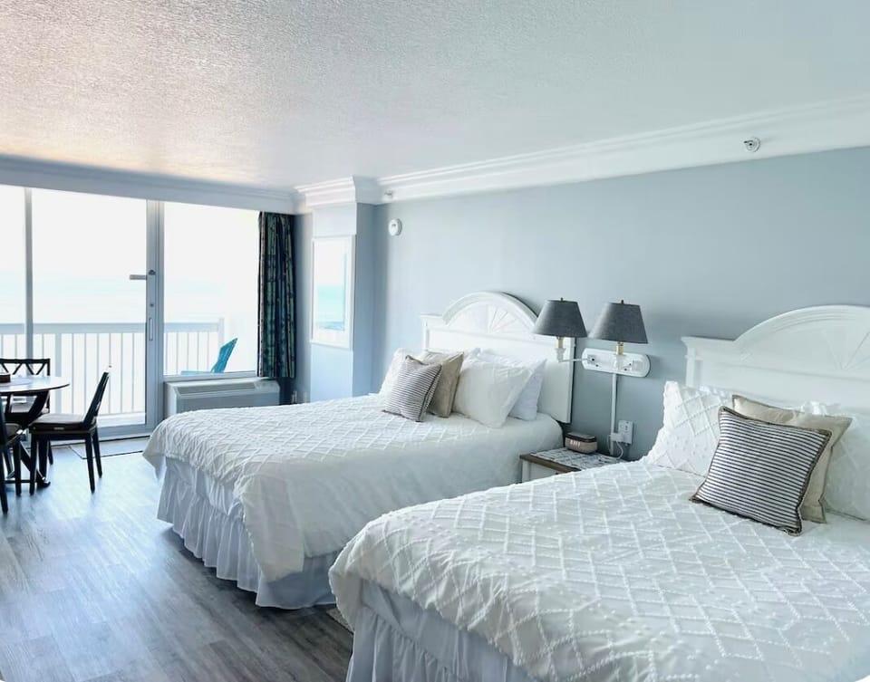 The Shoreline at Daytona Beach.
Direct Oceanfront view with private balcony.
