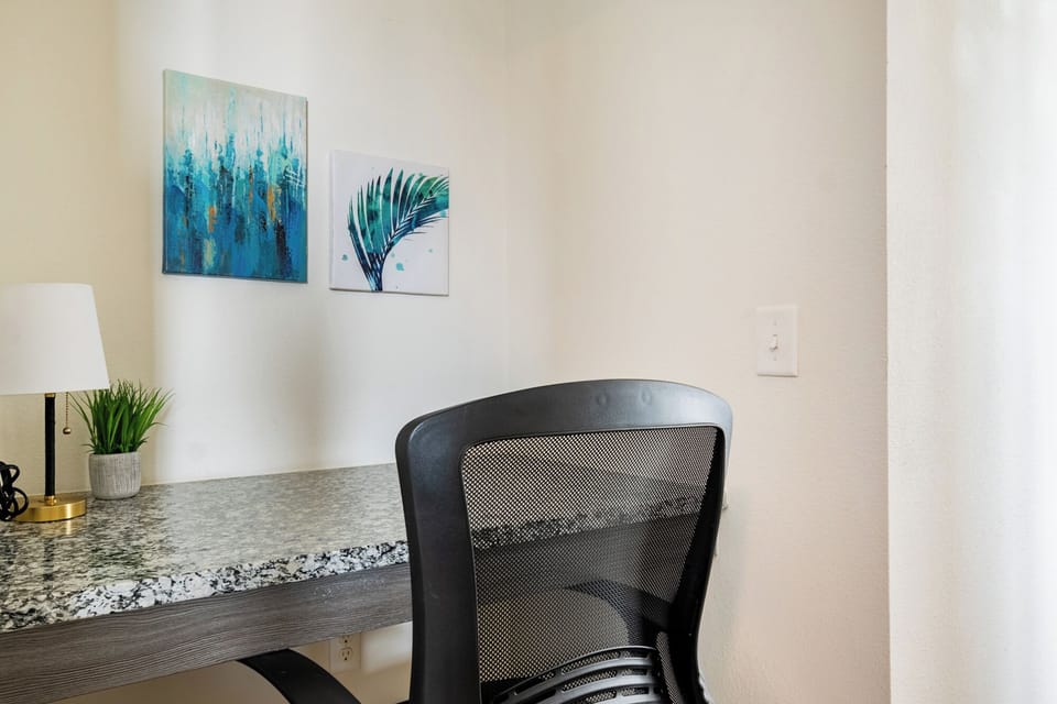 Apartment, 1 Bedroom | In-room business center