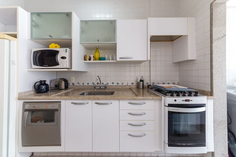 Basic Apartment | Private kitchen | Cookware/dishes/utensils