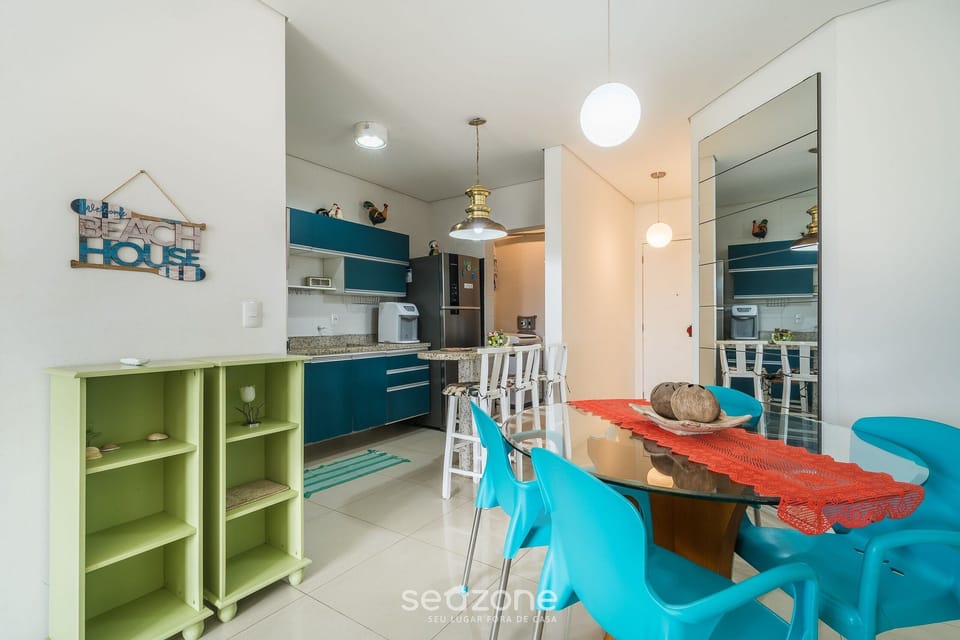 Basic Apartment | Dining