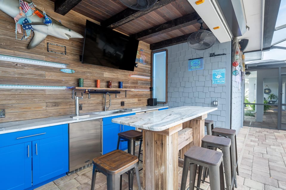 House, Multiple Beds (Gus's Getaway) | Private kitchen