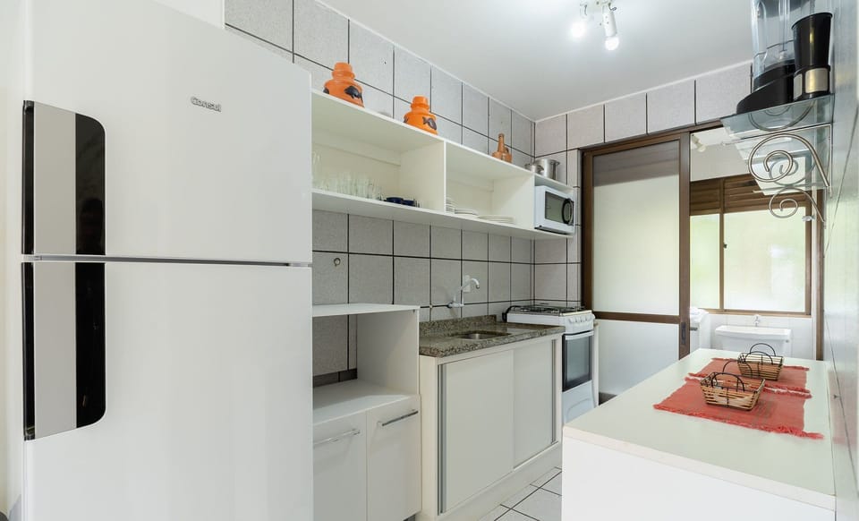 Basic Apartment | Private kitchen | Cookware/dishes/utensils