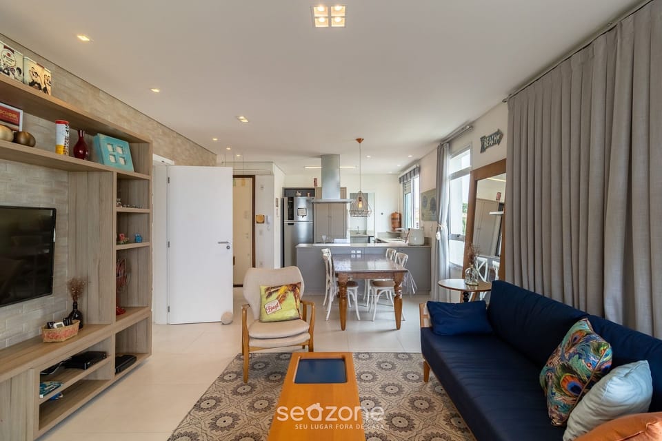 Basic Apartment | Living area | TV