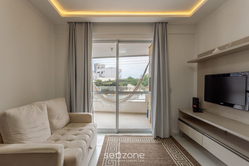 Basic Apartment | Living area