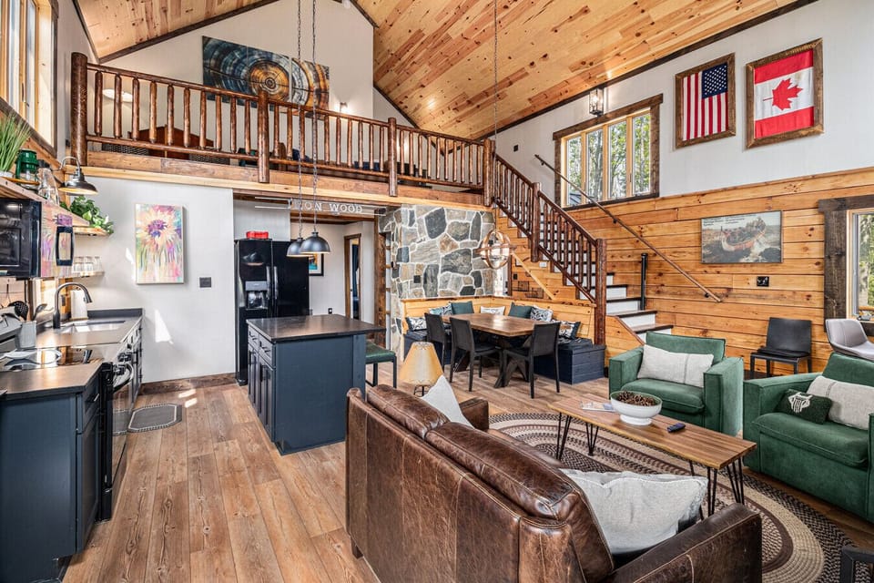 Living room to loft