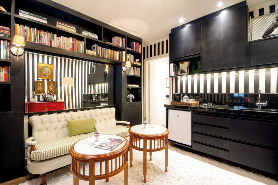 Design Suite | In-room safe, soundproofing, iron/ironing board, free WiFi