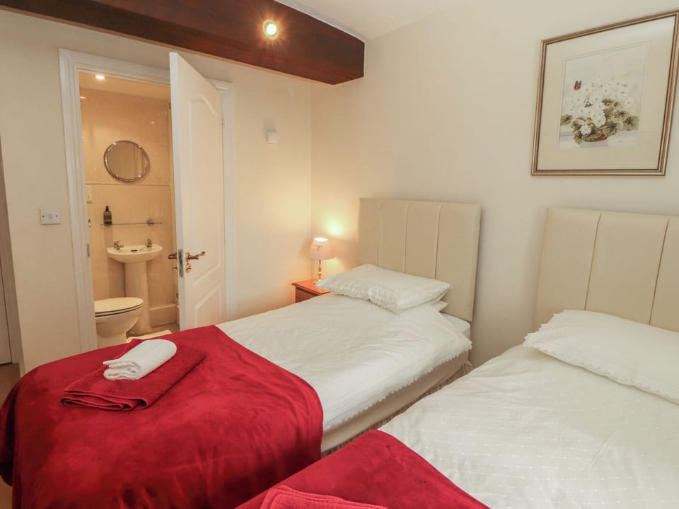 Cottage | Interior