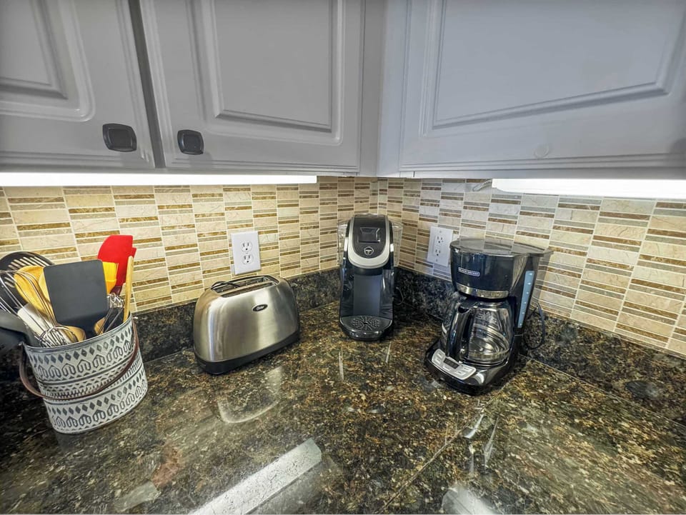 Condo, Multiple Beds, Balcony, Pool View (Sunset Crossing) | Private kitchen | Fridge, microwave, oven, stovetop