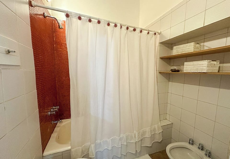 Studio | Bathroom