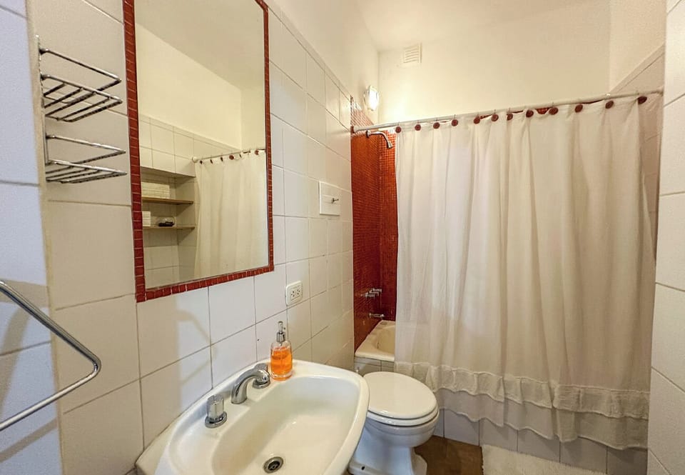 Studio | Bathroom