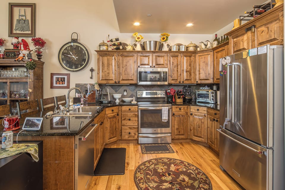 Create Delicious Meals In This Beautiful Kitchen | Upper level