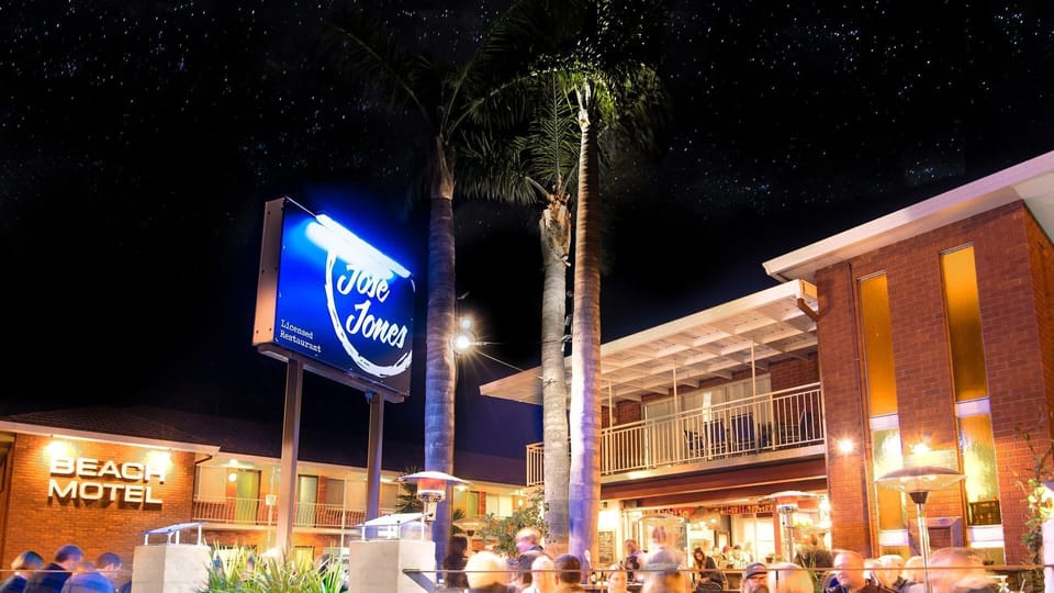 Jose Jones Restaurant and Bar