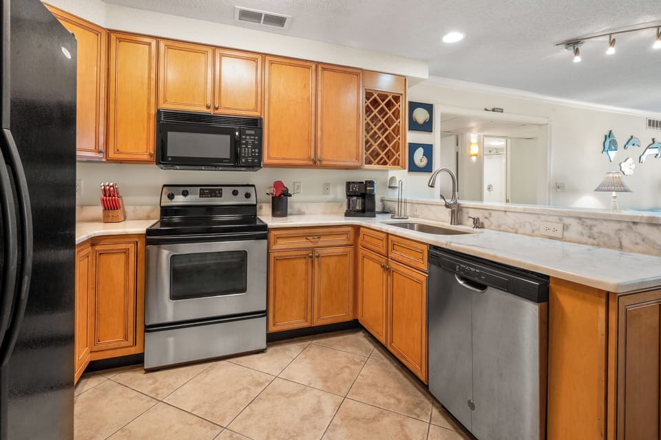 Condo, Multiple Beds, Kitchen, Beach View | Private kitchen | Coffee/tea maker