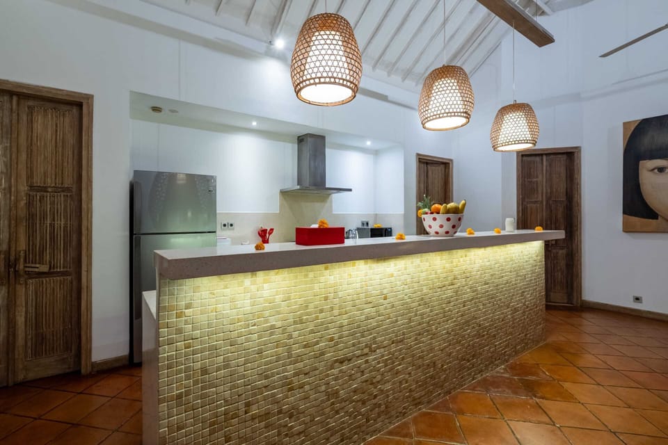 Basic Villa | Private kitchen | Oven, stovetop, blender, cookware/dishes/utensils