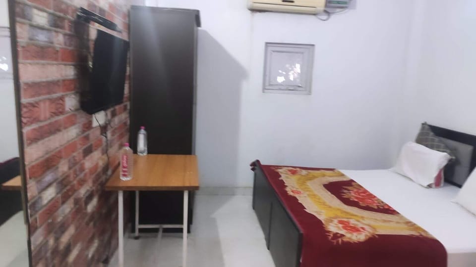 Basic Double Room | Desk, free WiFi