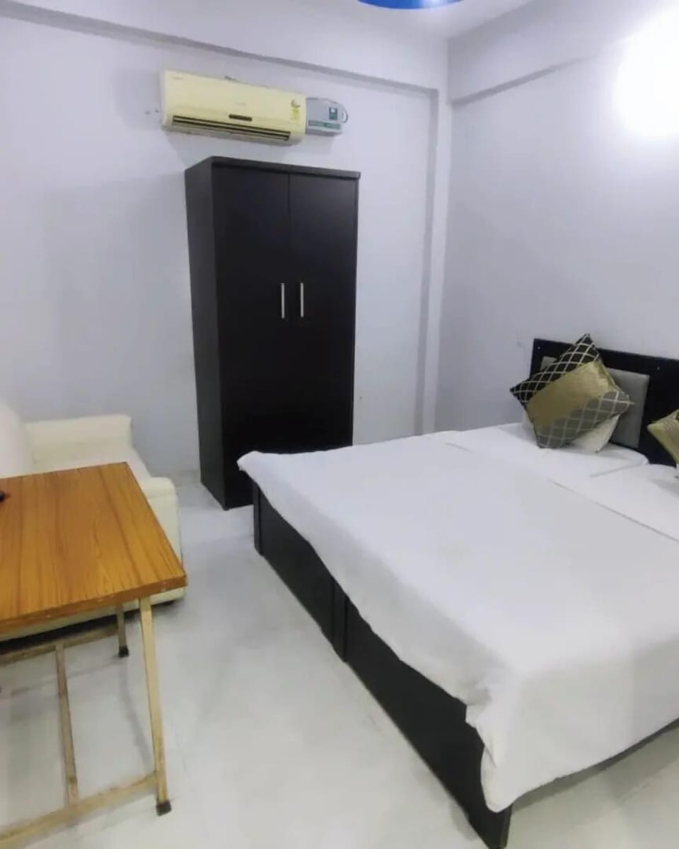 Basic Double Room | Desk, free WiFi