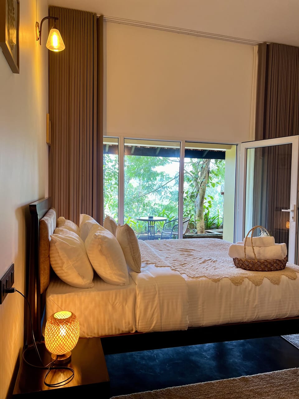 Classic Double Room, Balcony | Premium bedding, in-room safe, desk, soundproofing